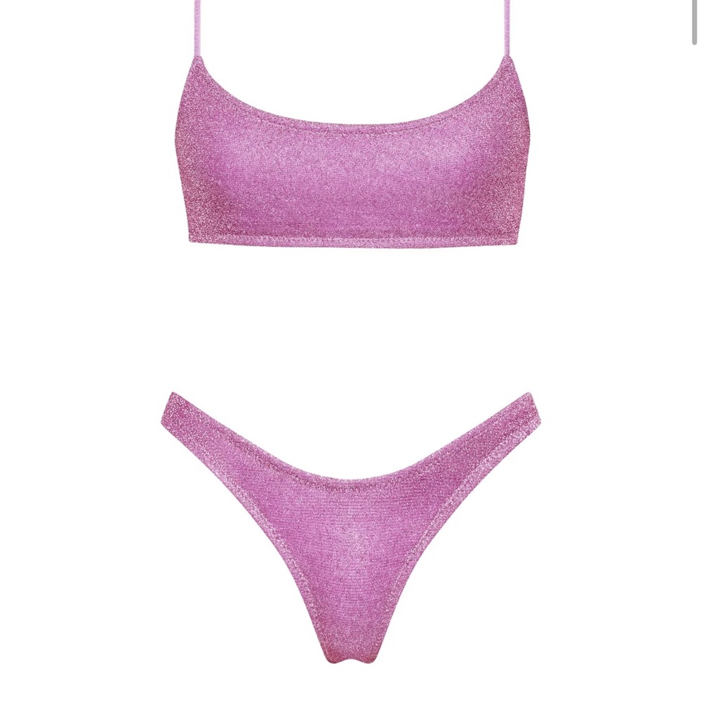 New with tags! Never worn. Too big on me and too lazy to returned.